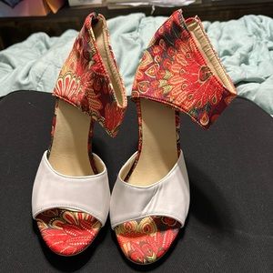 Pink Peacock and white heels. Brand new, never worn. Size 8.5